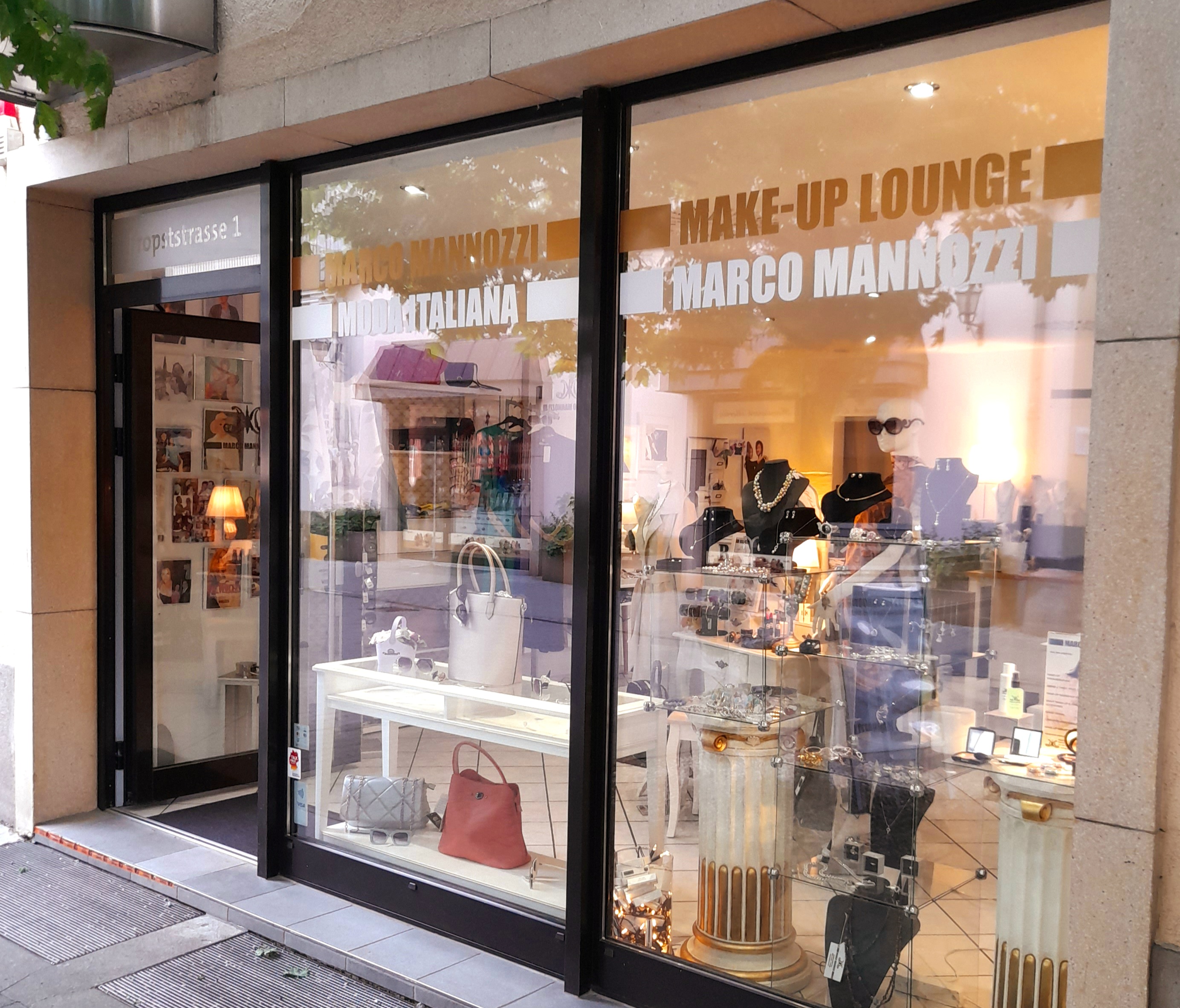 Make-up Moment in der Marco Mannozzi Lounge Berlin 10178 – Impression eines Looks, einer Beratung oder eines Workshops.